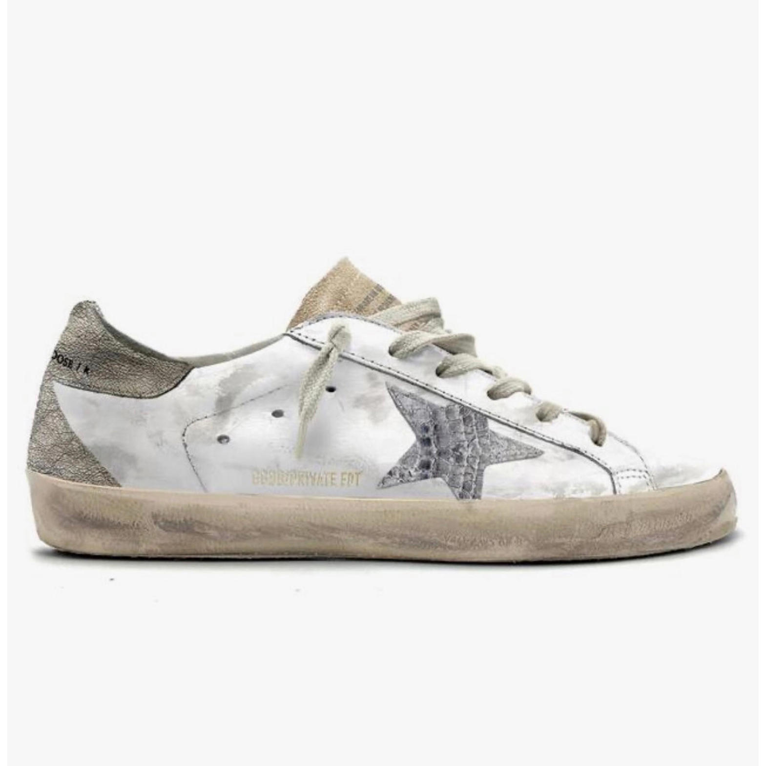 Golden Goose Super Star Sneakers(Please Request Your Size For Purchasing)